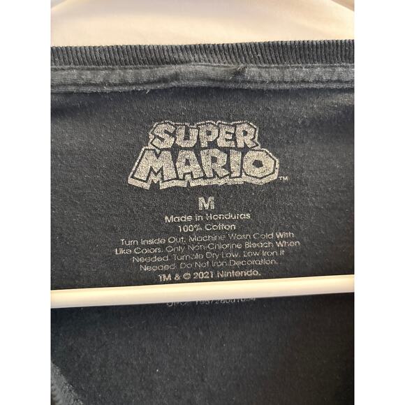 Super Mario Bros Graphic Tee – Black Nintendo T-Shirt, Men’s Medium (Pre-Loved) - Picture 2 of 3